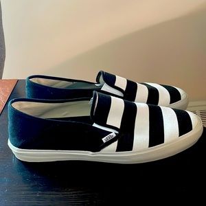 Vans shoes size 12 US never worn